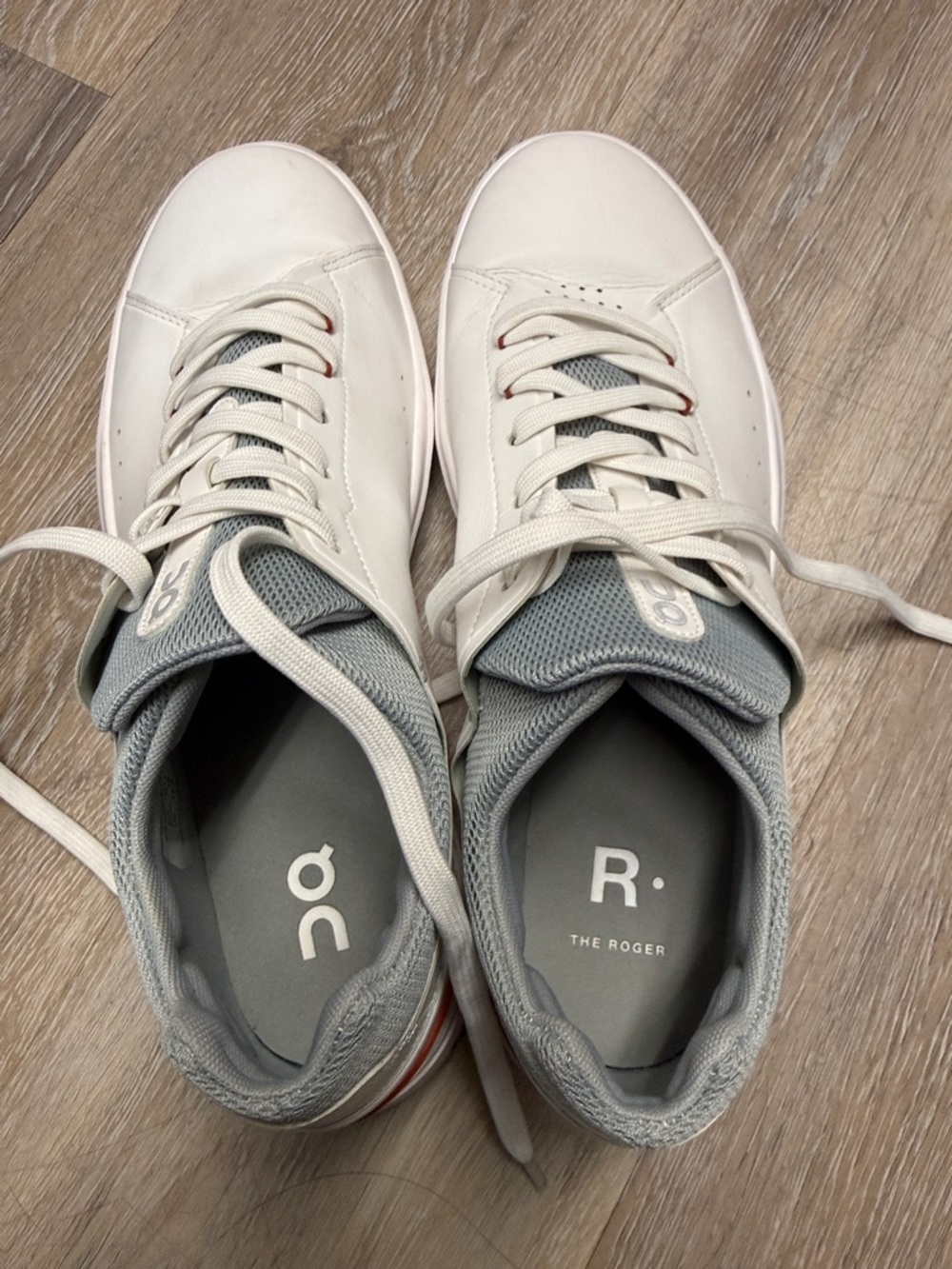 On Running 'The Roger' Men's Sneakers in Off-White & Gray size 11M